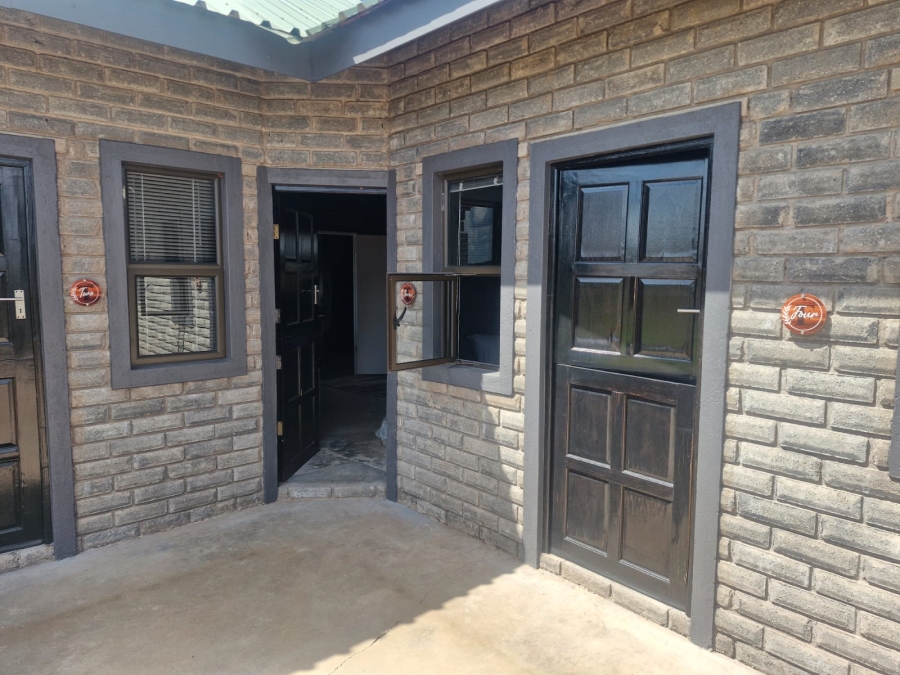 To Let 5 Bedroom Property for Rent in Kuruman Rural Northern Cape
